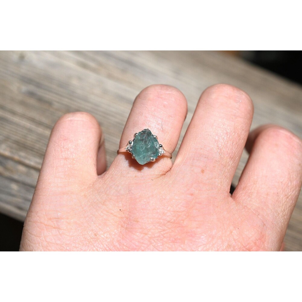 Pear shaped aquamarine ring, aquamarine engagement ring, natural aquamarine jewe